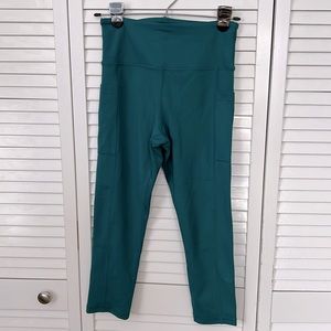 Zyia Malachite Light n Tight Capri (20”) length